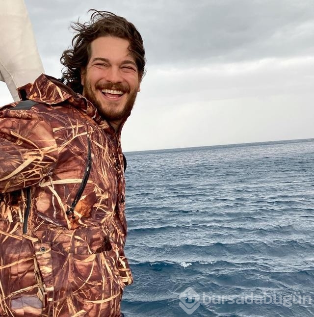 Çağatay Ulusoy'un yıllar önce oynadığı klip gündem oldu!
