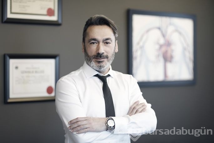 Ünlü doktor Bursa'da hasta yakınlarının saldırısına uğradı!