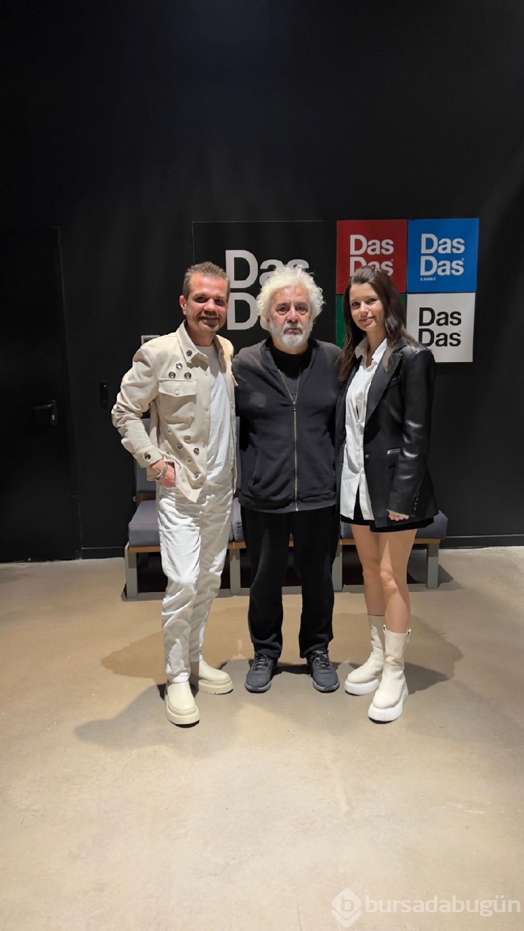Beren Saat ve Kenan Doğulu çifti Uğur Yücel'in kulisine konuk oldu