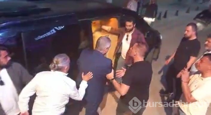 Mersin'de düzenlenen Cengiz Kurtoğlu konserinde yangın çıktı