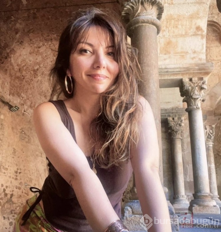 Güldür Güldür'ün Mehtap'ı Meltem Yılmazkaya karnı burnunda poz verdi!