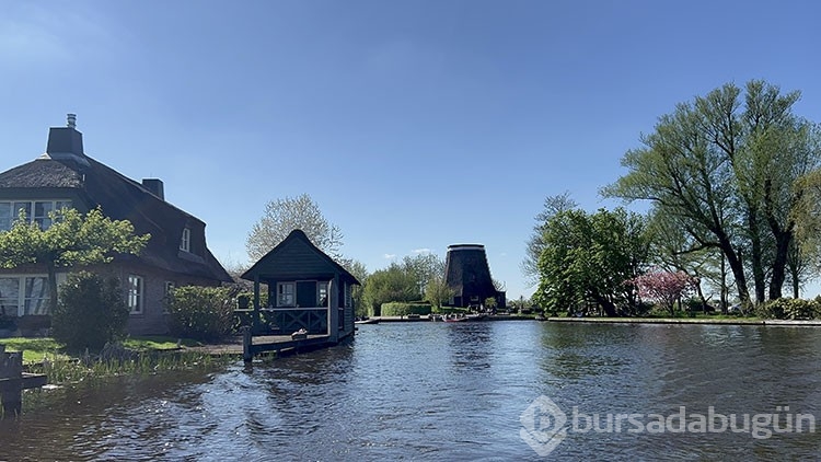 Hollanda'nın araba yolu olmayan köyü: Giethoorn