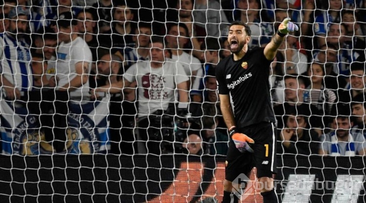 Dünyaca ünlü kaleci Fenerbahçe forması giyecek!