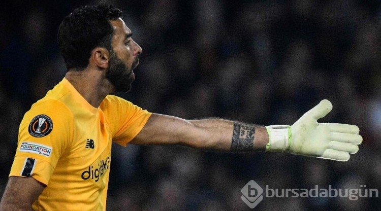 Dünyaca ünlü kaleci Fenerbahçe forması giyecek!