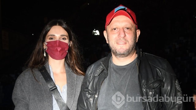Serkan Keskin ve Meriç Aral'ın romantik pozları gündem oldu!