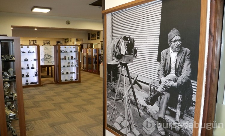 Fotoğraf Makinesi Müzesi'nde depremin hasarları onarılıyor