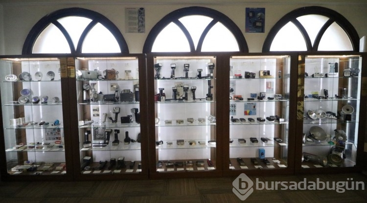 Fotoğraf Makinesi Müzesi'nde depremin hasarları onarılıyor