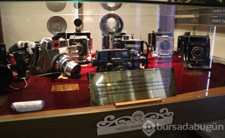 Fotoğraf Makinesi Müzesi'nde depremin hasarları onarılıyor