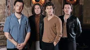 Arctic Monkeys konserinde Barış Manço çaldı