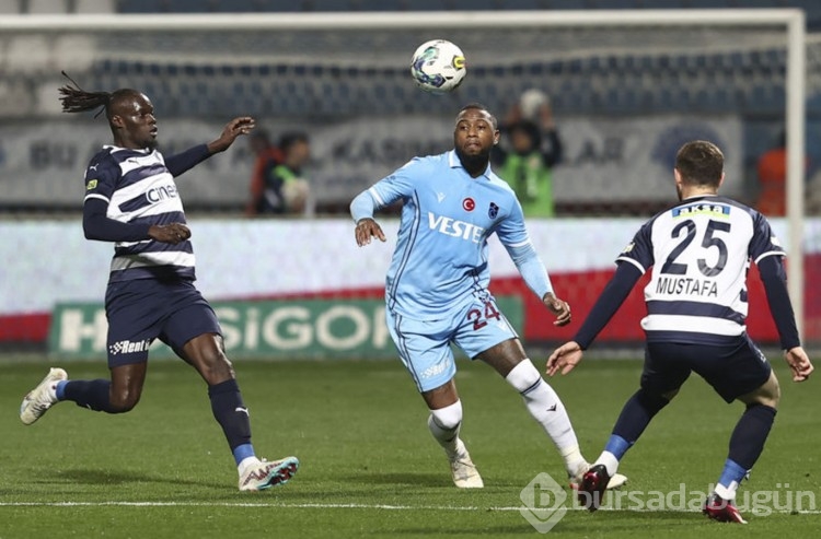 Trabzonspor'da takımdan ayrılacak isimler netleşiyor