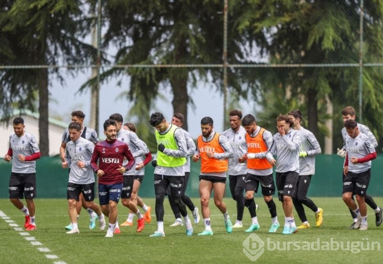 Trabzonspor'da takımdan ayrılacak isimler netleşiyor