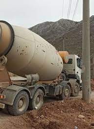 16 yaşındaki kız çocuğuna beton mikseri çarptı