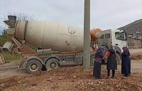 16 yaşındaki kız çocuğuna beton mikseri çarptı