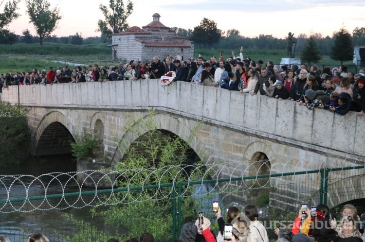 Edirne'de geleneksel Kakava ateşi yakıldı