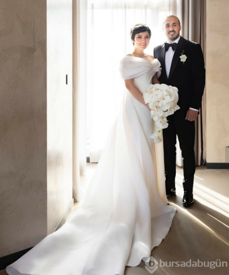 Ezgi Mola ve Mustafa Aksakallı evlendi

