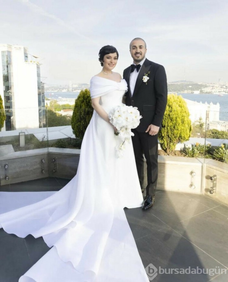 Ezgi Mola ve Mustafa Aksakallı evlendi
