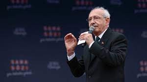 Araya adamlar koydular, görüşmek istediler