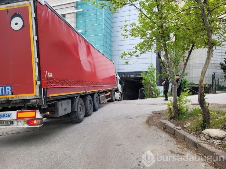 Yurt dışı temsilciliklerinde kullanılan oylar Ankara'ya getirildi