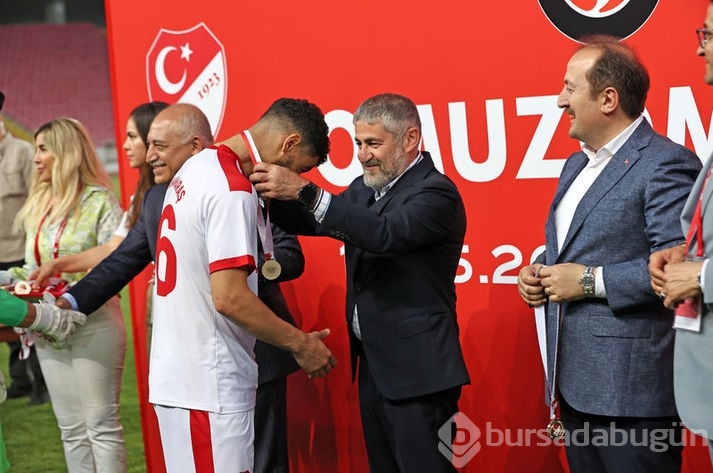 Omuz Omuza Gösteri Maçı Mersin'de oynandı