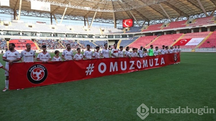 Omuz Omuza Gösteri Maçı Mersin'de oynandı