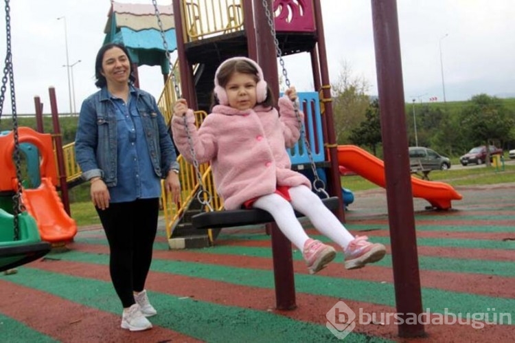 Bolu'da bir öğretmen kızına böbreğini vererek yaşama döndürdü! 