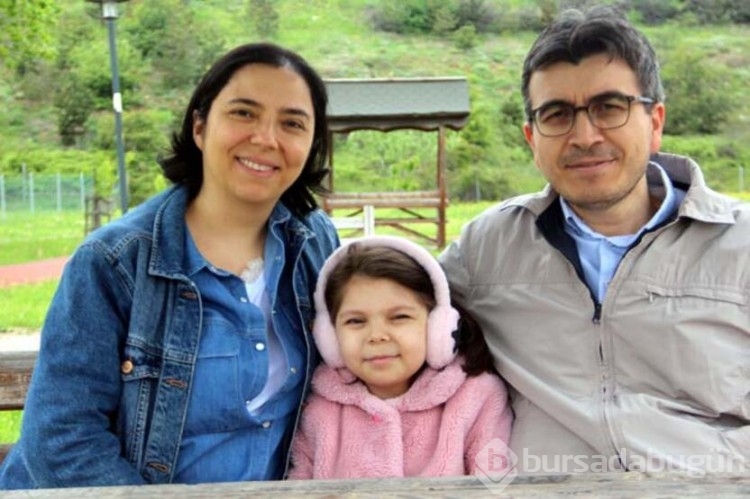 Bolu'da bir öğretmen kızına böbreğini vererek yaşama döndürdü! 
