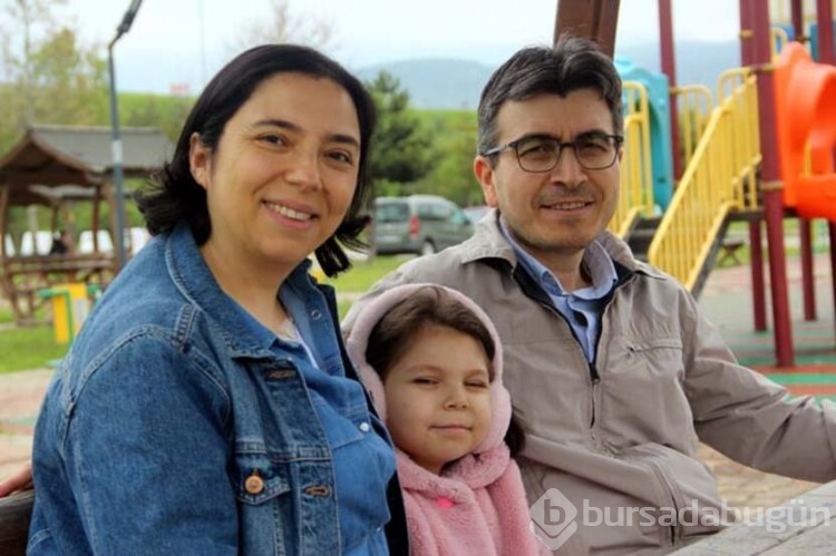 Bolu'da bir öğretmen kızına böbreğini vererek yaşama döndürdü! 