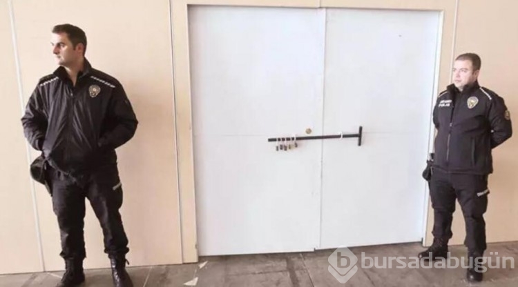 Yurt dışı oyların bulunduğu odaya 5 asma kilit takıldı