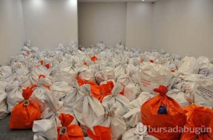 Yurt dışı oyların bulunduğu odaya 5 asma kilit takıldı