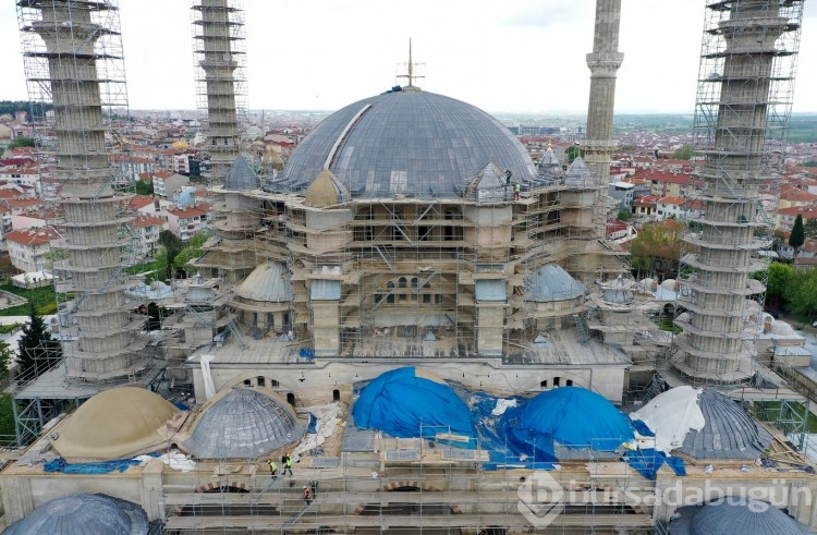 Selimiye Camisi'nde ana kubbe aleminin montajına başlandı