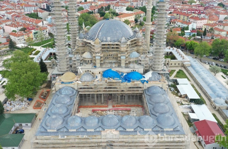 Selimiye Camisi'nde ana kubbe aleminin montajına başlandı