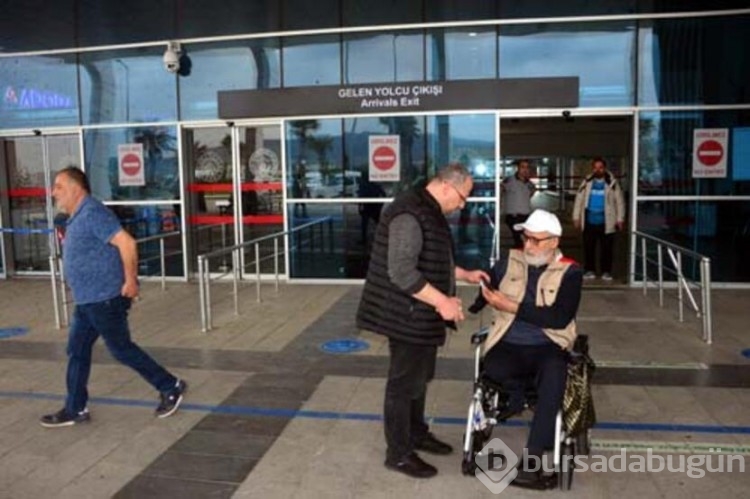 Bacağı ve kolunu kaybeden depremzede oy kullanmak için tedavisine ara verdi