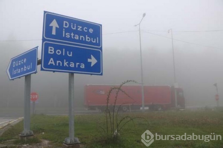 Bolu'da sis nedeniyle görüş mesafesi 30 metreye kadar düştü