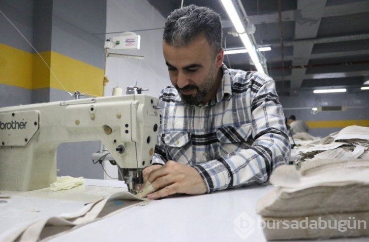 Depremzede tekstilciler, yeniden üretime başladı