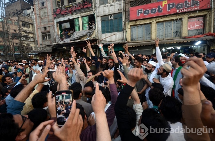 Pakistan'da mahkeme, eski Başbakan Han'a 2 hafta süreyle "geçici kefalet" verdi
