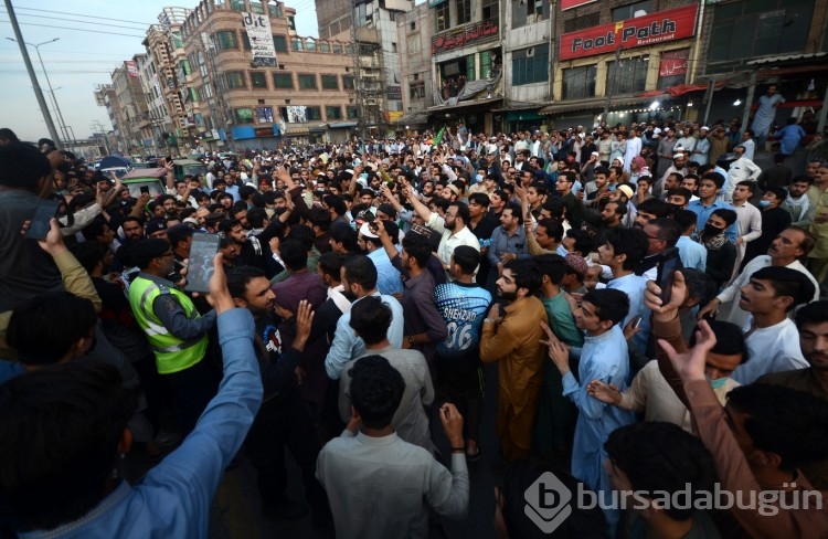 Pakistan'da mahkeme, eski Başbakan Han'a 2 hafta süreyle "geçici kefalet" verdi
