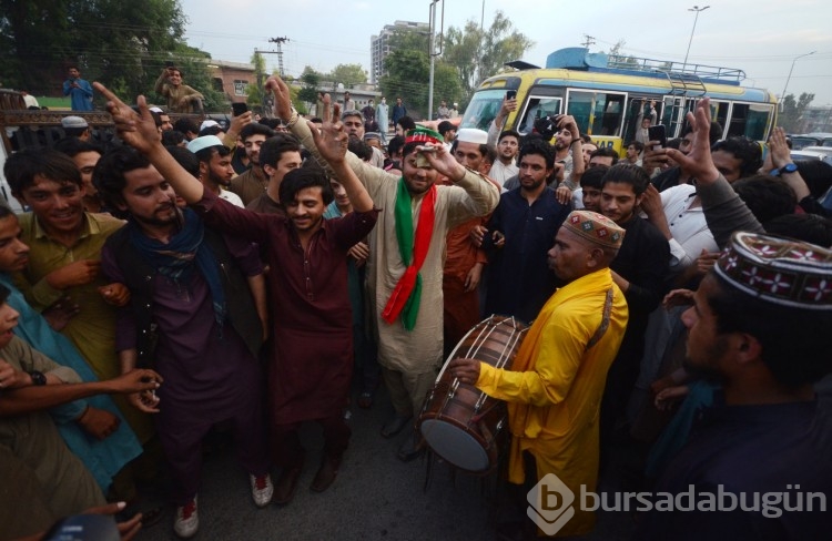 Pakistan'da mahkeme, eski Başbakan Han'a 2 hafta süreyle "geçici kefalet" verdi
