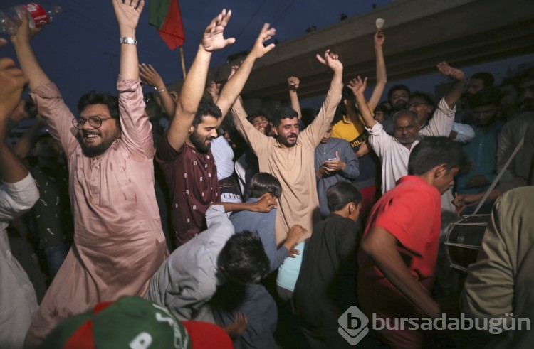 Pakistan'da mahkeme, eski Başbakan Han'a 2 hafta süreyle "geçici kefalet" verdi
