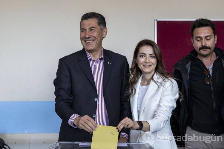 Cumhurbaşkanı adayları ve liderler oylarını kullandı

