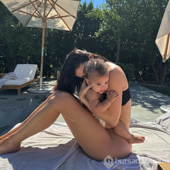 Kylie Jenner, Anneler Günü paylaşımıyla dikkat çekti