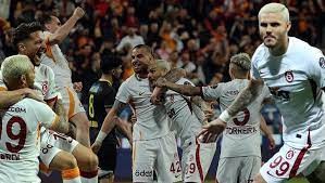 Galatasaray, puan farkını maç fazlasıyla 8'e çıkardı