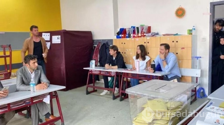 Yakışıklı oyuncu Kıvanç Tatlıtuğ'un o fotoğrafı gündem oldu