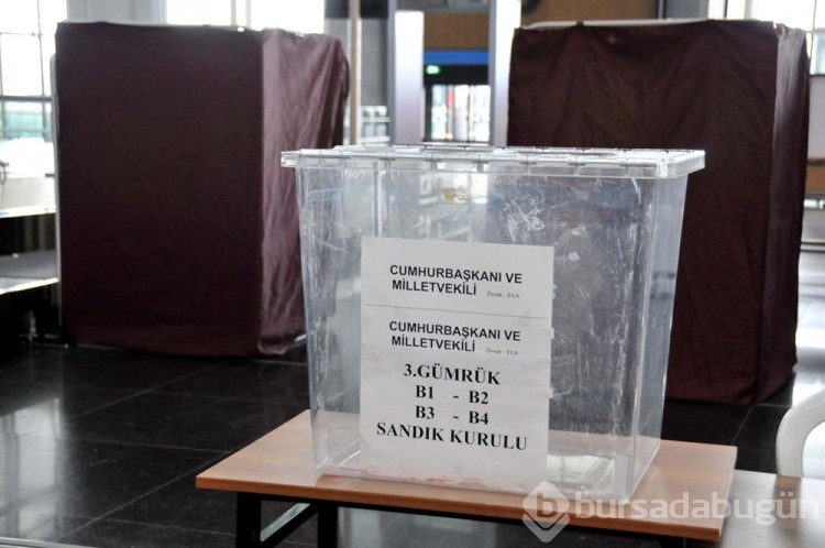 İstanbul Havalimanı'nda Cumhurbaşkanlığı seçiminin 2. turu için seçim sandıkları hazır