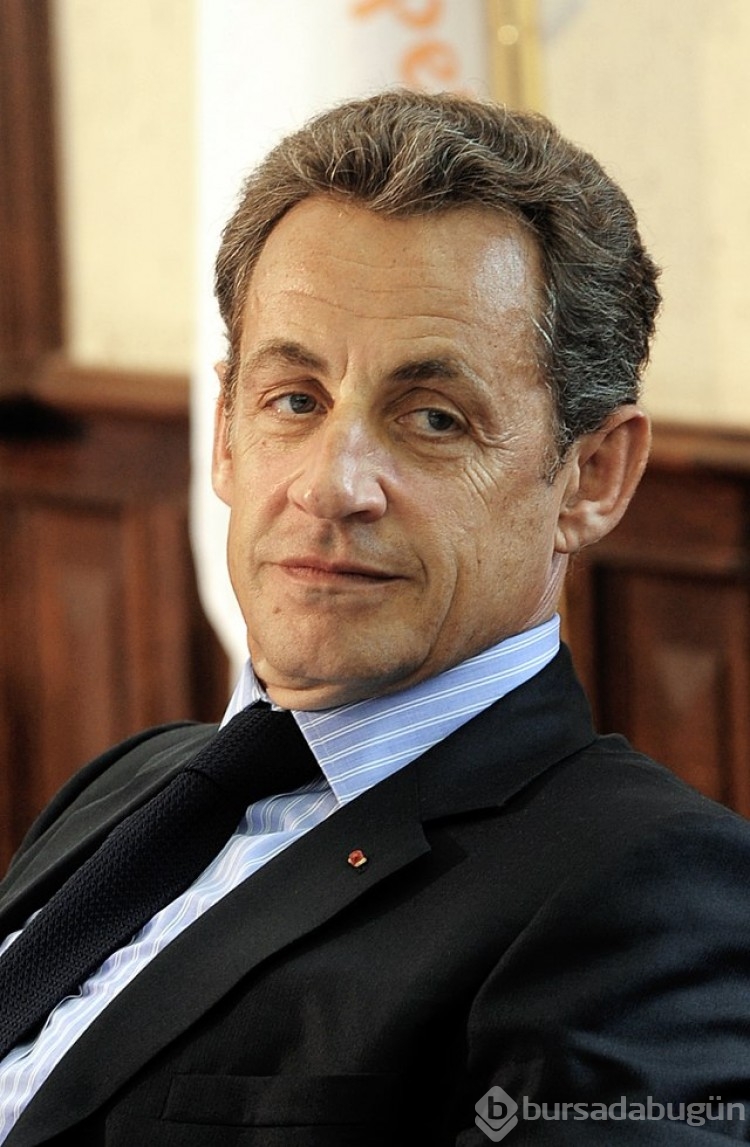 Eski Fransa Cumhurbaşkanı Nicolas Sarkozy'e yolsuzluk davasından hapis cezası!