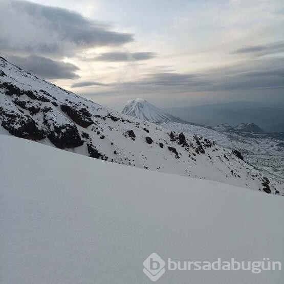 Dağcılar eksi 35 derecede Ağrı Dağı'na tırmandı