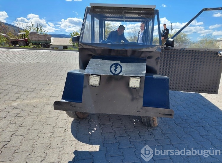Bekçi, güneş enerjisiyle çalışan araç tasarladı