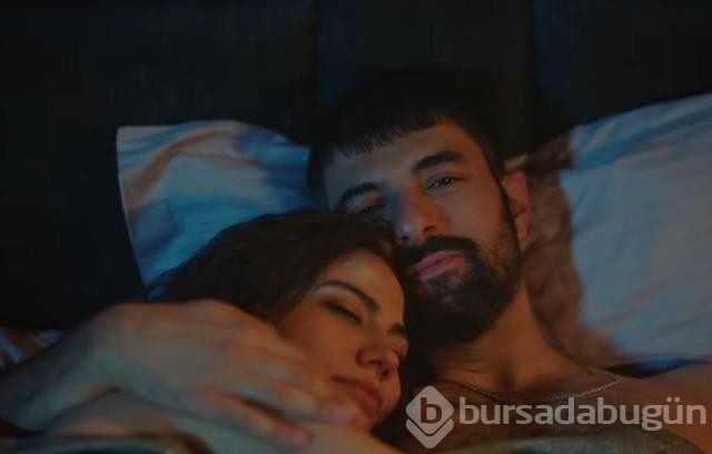 Demet Özdemir ve Engin Akyürek'i tutkulu sahneleri bitmek bilmiyor!