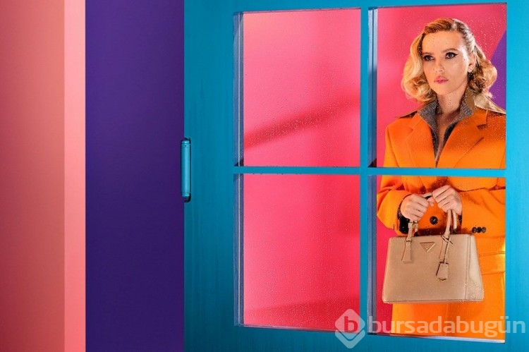 Scarlett Johansson Prada'nın marka yüzü oldu