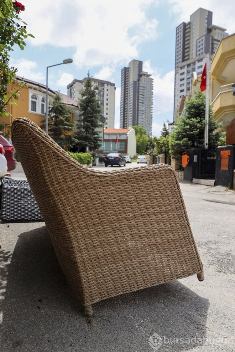 Ankara'da Fırtınada uçan koltuğun sahibi aranıyor
