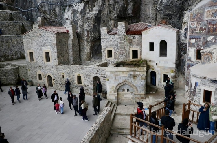 Sümela Manastırı dikkat çekmeye devam ediyor